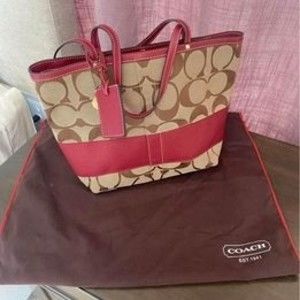 Authentic Red Coach Shoulder Tote Bag, Style 10124